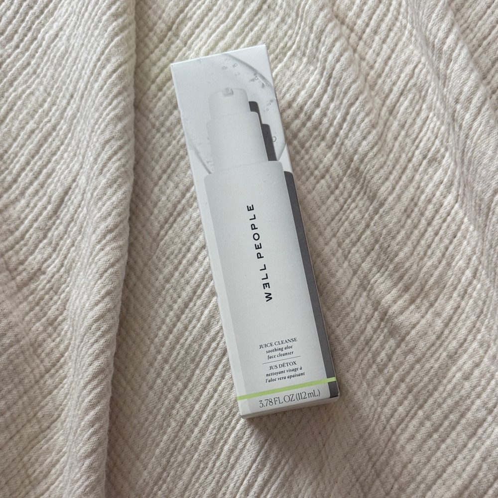 W3ll People Gentle White Cleanser